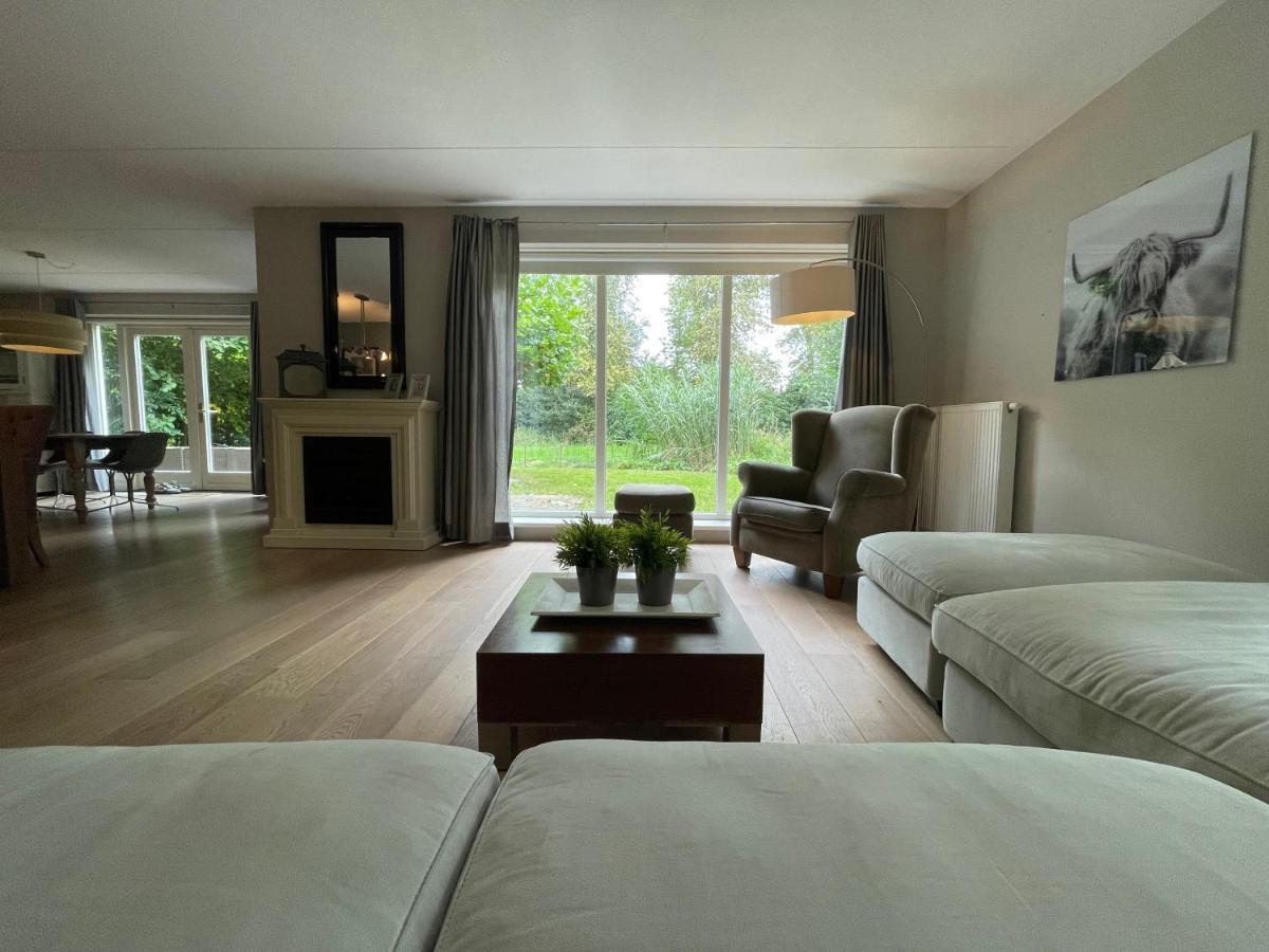 Villa Calma Rust Ruimte Luxe Inclusief Private Jacuzzi Zeewolde Esterno foto